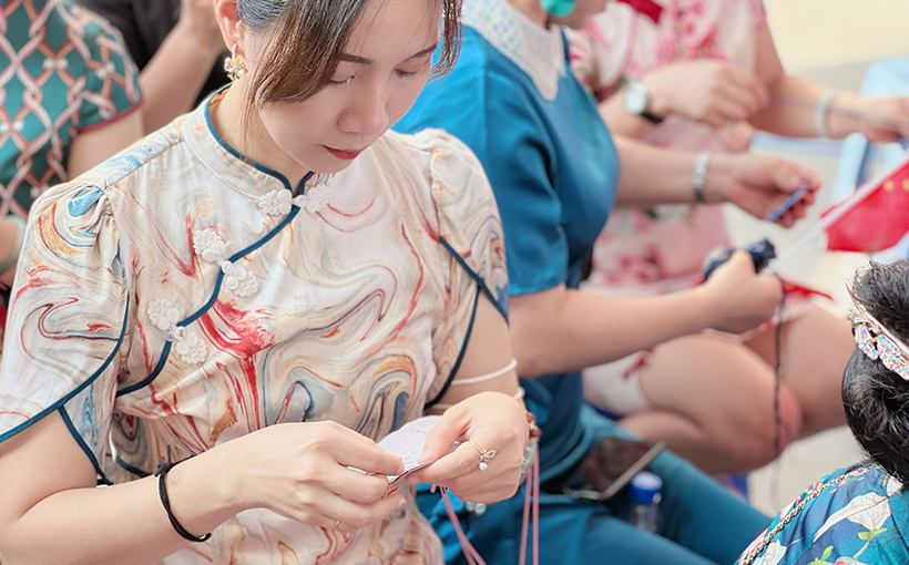 最多人身穿华服手工制作香囊（多场地）(图3）