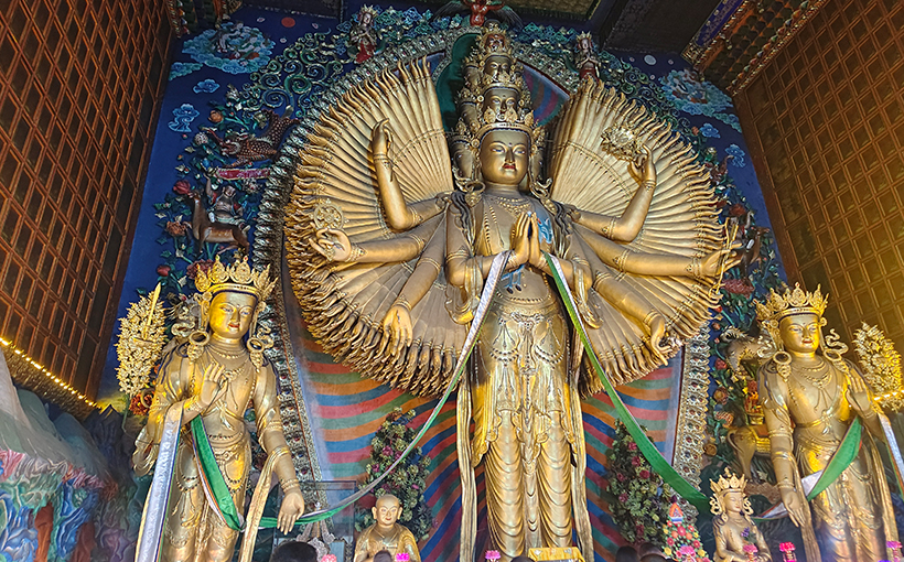 世界最大的泥塑千手千眼观音像(图3）