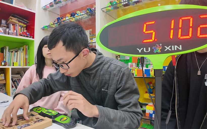 最快时间单手解4×5华容道(图3）
