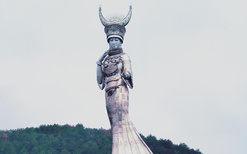 世界最大的仰阿莎女神雕塑