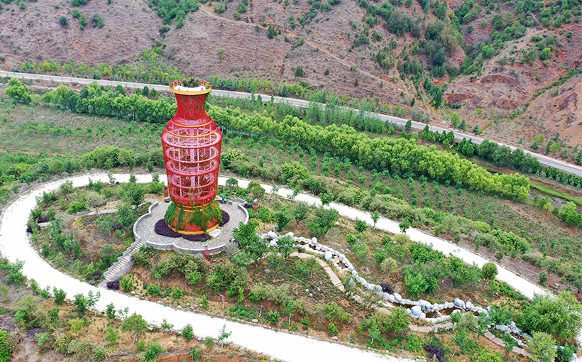 世界最大的钢结构花瓶