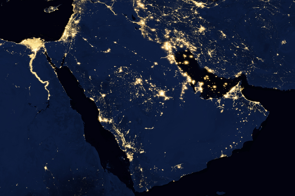 从外太空看，这是一个125万平方英里的阿拉伯半岛。