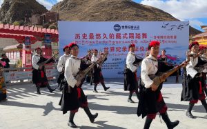 央视频：来318国道邂逅历史最悠久的藏式堆谐“踢踏舞”