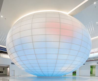 世界最大的透光椭球体实体面材建筑