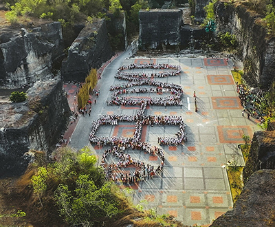 最大规模的赴巴厘岛旅行团合照