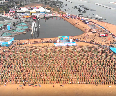 最长人体床垫多米诺骨牌