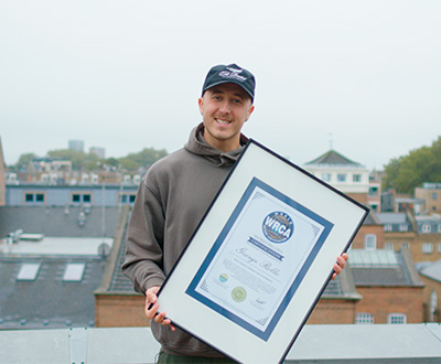 世界最多艺术品于平流层展出